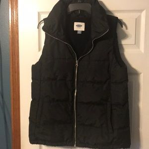 Black puffy vest